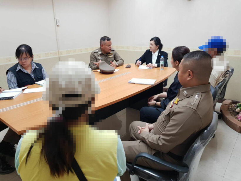 เด็กหญิงวัย13ปีถูกพ่อเลี้ยงข่มขืน แม่แท้ๆให้การสนับสนุน | The Thaiger