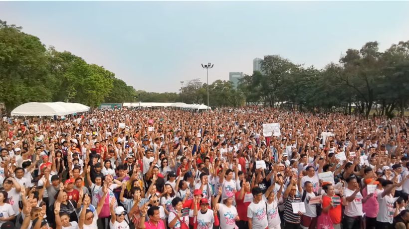 วิ่งไล่ลุง รวมภาพบรรยากาศคึกคัก คนร่วมวิ่งแน่นสวนรถไฟ | The Thaiger