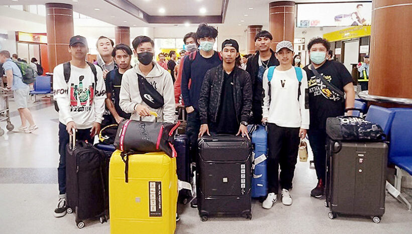 Welcome home – 17 Surat Thani students return from Hubei, China