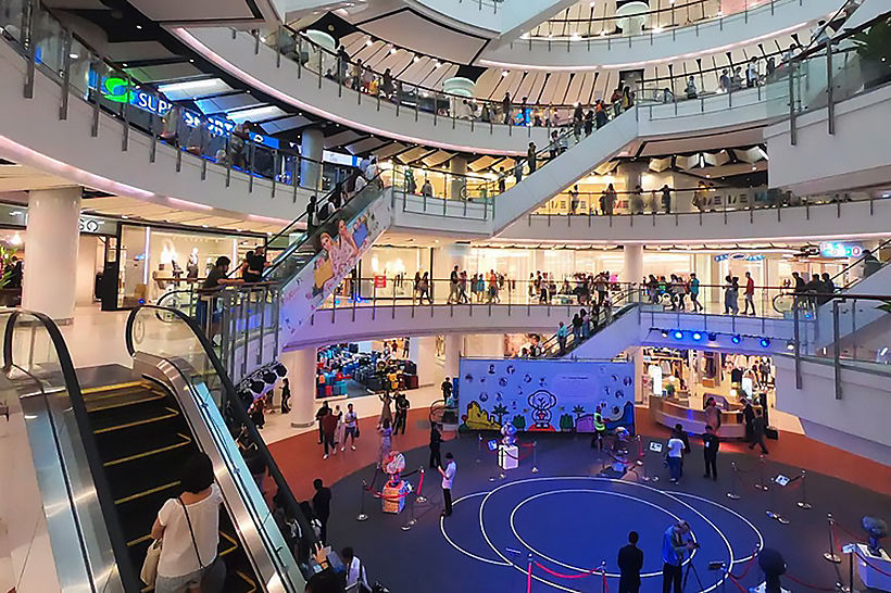 Schoolboy survives 3rd floor fall from escalator in Bangkok mall