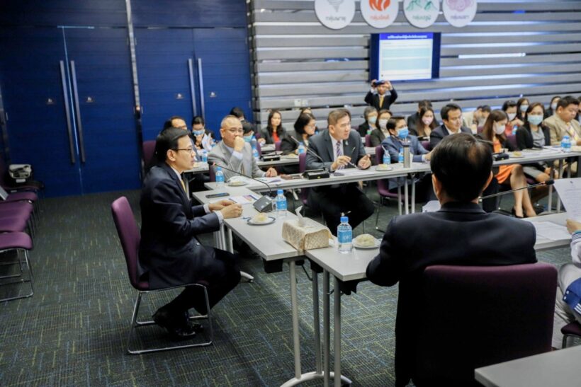 คปภ. ร่วมมือธุรกิจประกันภัย ต้านไวรัสโคโรนา สายพันธุ์ใหม่ 2019 (COVID-19) | The Thaiger
