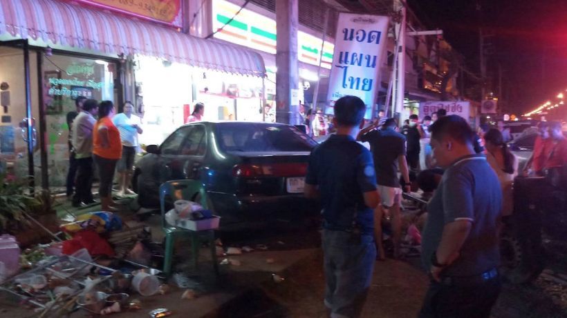 ทหารหนุ่มซิ่งเก๋ง ชนแหลก พบผู้เสียชีวิต1ราย | The Thaiger