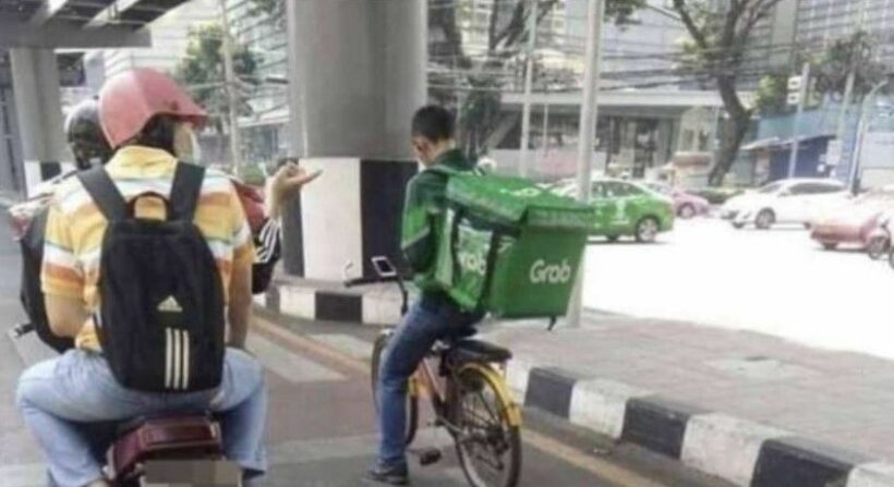 หนุ่มแกร็บฟู้ดเดือดหลังถูกแอบถ่าย ด่าไร้มารยาท การศึกษา | The Thaiger