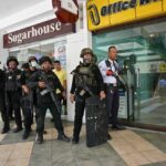 Sacked security guard takes around 30 hostages at shopping mall in Philippines | Thaiger