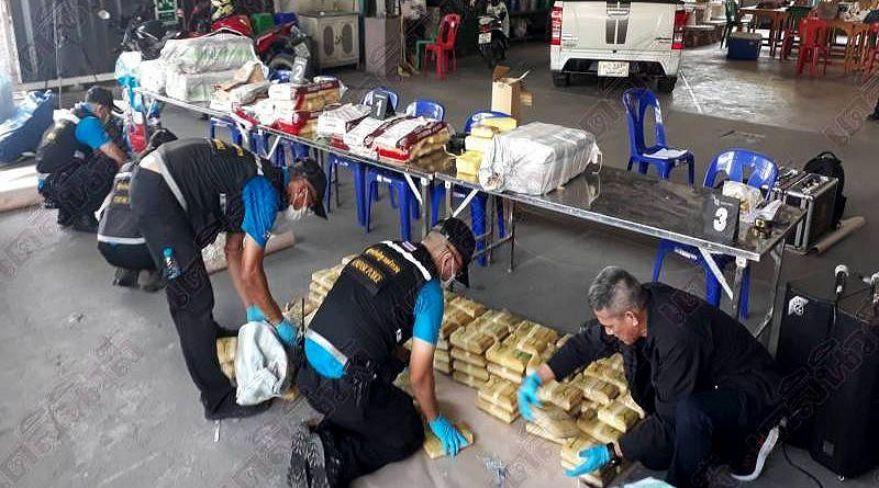 Ayutthaya mother and son drug gang, police seize 5 million meth pills