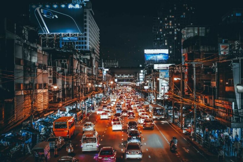 ประกาศ! ห้ามรถสาธารณะบางชนิด เดินทางช่วงเคอร์ฟิวเด็ดขาด | The Thaiger