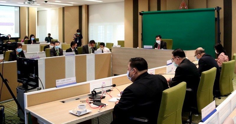 สพฐ.ชี้หากโควิด-19 คลี่คลายให้เรียนใน ร.ร.ปกติแทนการเรียนออนไลน์ | The Thaiger