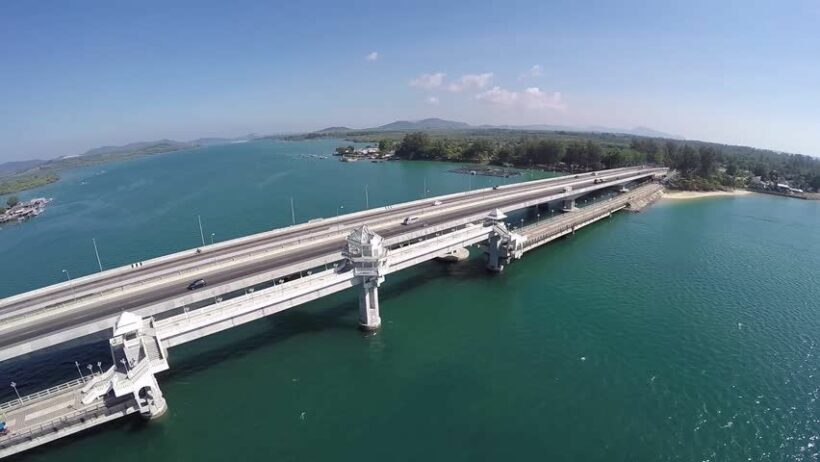 Phuket closes Sarasin bridge at night to give fatigued health workers a break