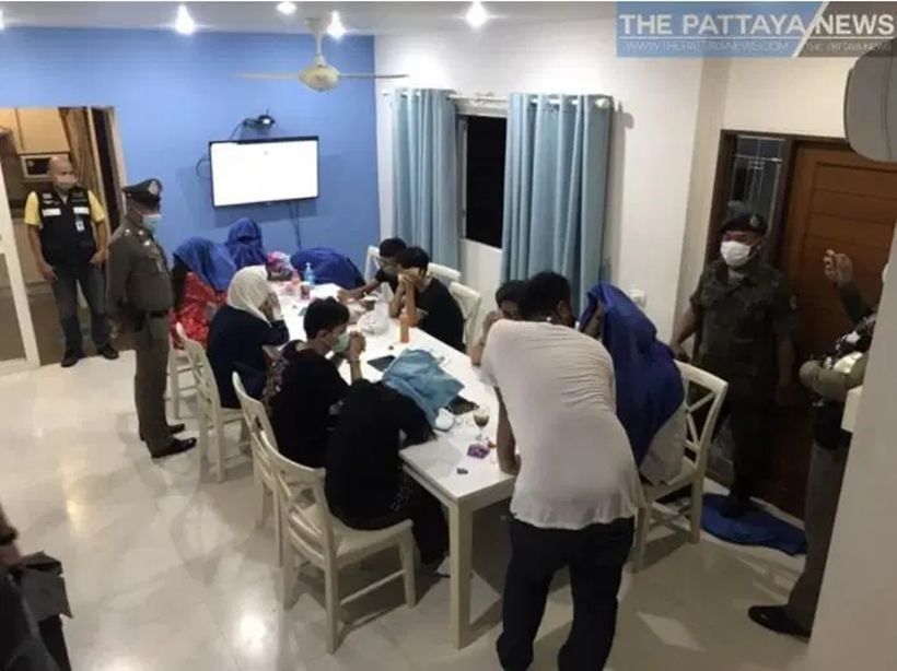 12 curfew violators arrested in Pattaya after breaking through a checkpoint  – VIDEO