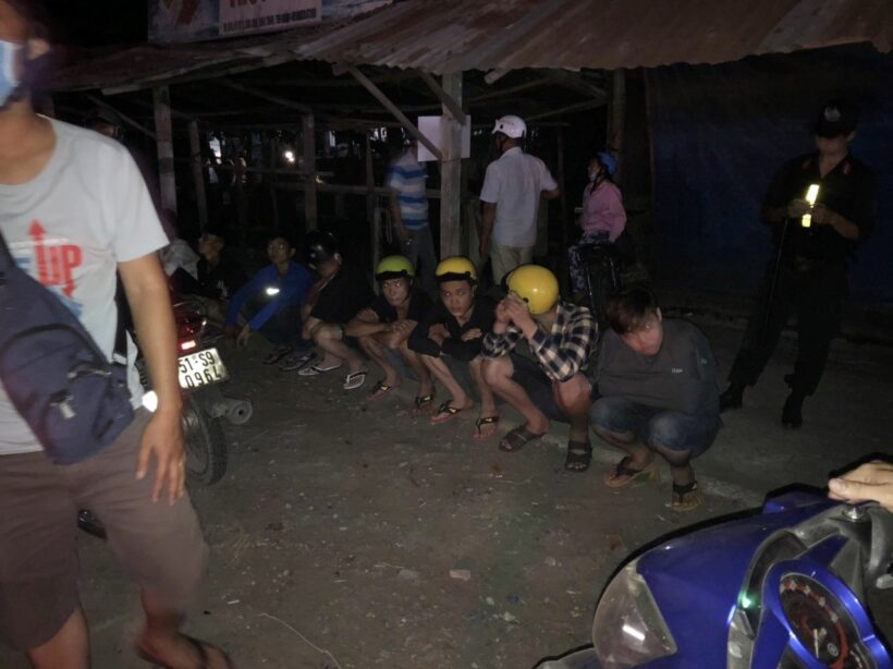 Tiền Giang: Cán bộ CSGT bị dân tổ tông gãy chân, xuất huyết não | News by Thaiger