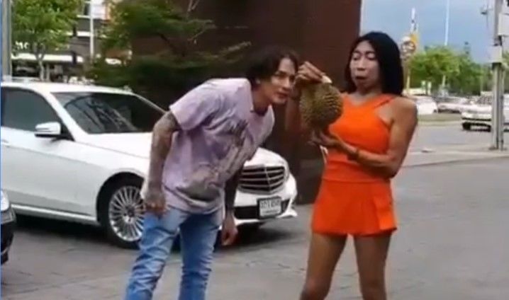 แทค ภรัณยู ขนลุกหลัง สิตางศุ์ โชว์ทุเรียนหยุด! (คลิป) | The Thaiger