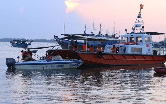 Quảng Nam: 5 người mất tích trong vụ tai nạn lật ghe | News by Thaiger