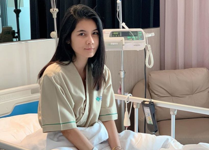 น้องแนท เกศรินป่วยอาหารเป็นพิษยังสวย | The Thaiger