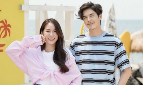 ชาวเน็ตโยง พีช พชร ซุ่มคบ พิมฐา หลังเพจดังใบ้ | The Thaiger