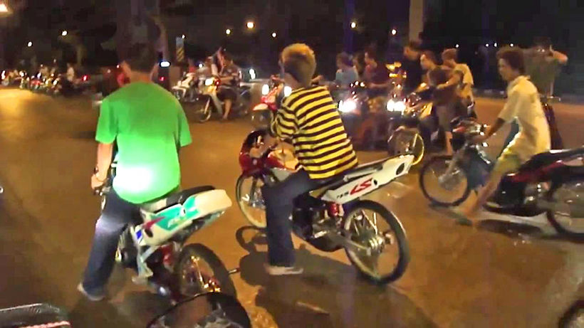 Over 100 arrested for illegal motorcycle night racing in Nonthaburi