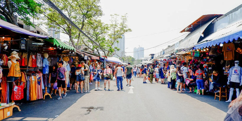 Poll shows flea markets, supermarkets, most popular with Thais as lockdown easing continues