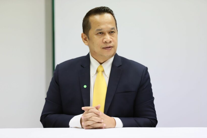 อนุสรณ์ ฉะ “บิ๊กตู่” ขุดเลือกตั้งซ่อมไม่โปร่งใส ท้า ให้จัดเลือกตั้งท้องถิ่น | The Thaiger