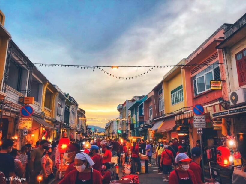 Phuket's Lard Yai Sunday night market springs back to life | News by Thaiger