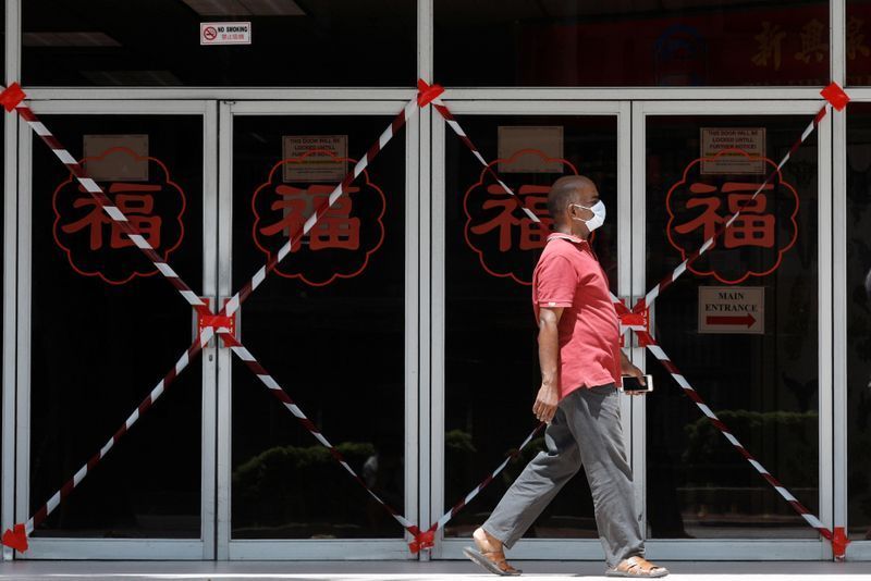 Singapore drops into an official recession