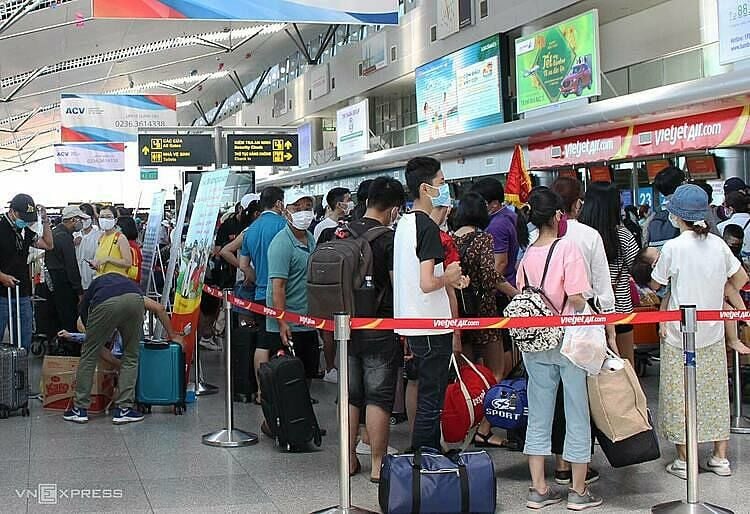 Vietnam evacuates 80,000 following 3 new Covid-19 cases in Da Nang