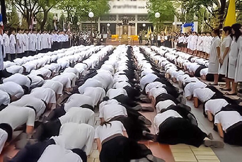 Not bowing to tradition – School group demands end of prostration