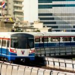 Bangkok Skytrain cancels seat spacing measures | Thaiger