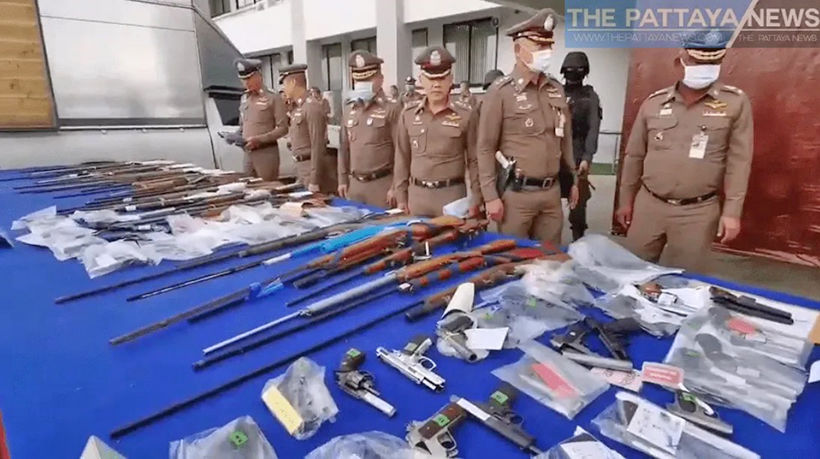 Police in Chon Buri display huge cache of seized weapon