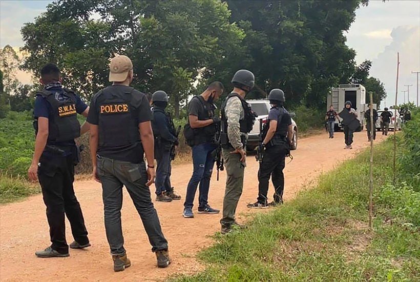 Korat police offer bounty for drug dealer who shot officer | News by Thaiger