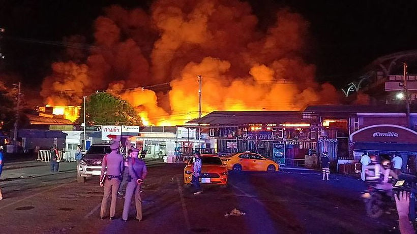 Old Bangkok market damaged by large fire