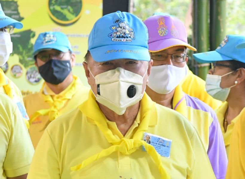 พลเอกประวิตร ปัด ไม่รู้จัก ‘อยู่วิทยา’ บริจาค 300 ล้านไม่เกี่ยวกับคดี | The Thaiger