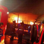 Fire ravages Samut Prakan warehouse | Thaiger