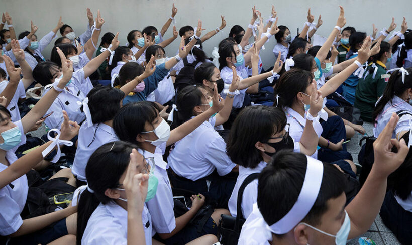 Student protesters to repeat calls for PM’s resignation at Bangkok rally tomorrow