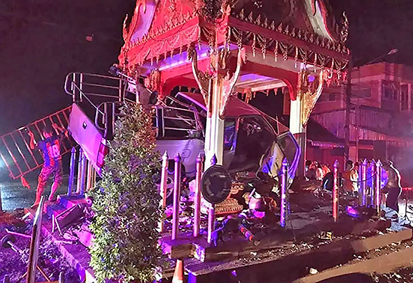 Korat driver injured after smashing into Buddhist shrine
