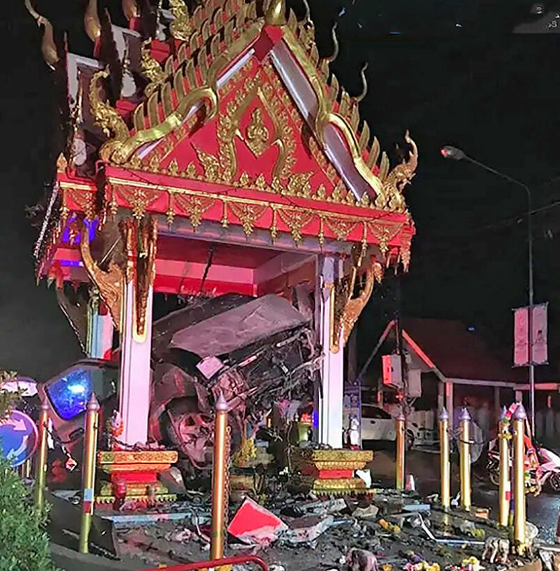 Korat driver injured after smashing into Buddhist shrine | News by Thaiger
