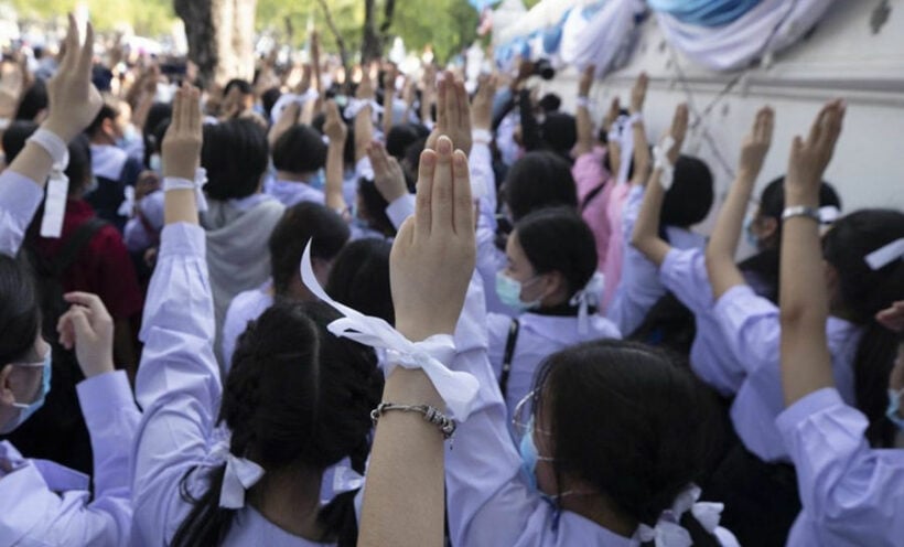 Student representatives accuse teachers of bullying, call on Education Ministry to act