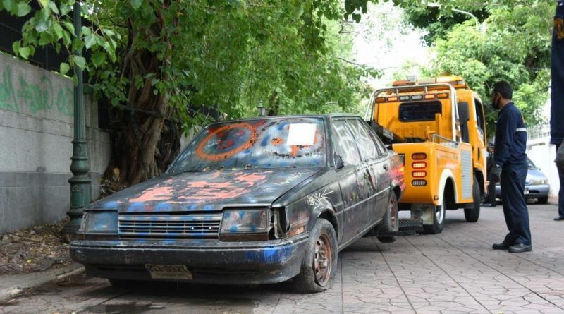 Find an abandoned car in Bangkok, get half the fine