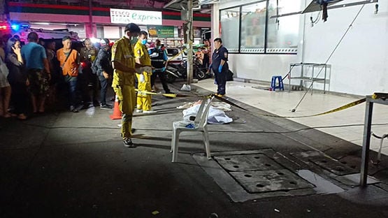 Bangkok man allegedly kills 1, injures another in fight outside liquor store