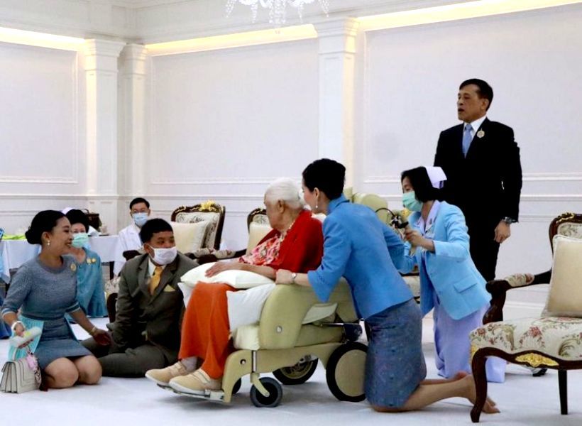 สำนักพระราชวังเผยพระบรมฉายาลักษณ์ พระพันปันปีหลวง เนื่องในวันแม่แห่งชาติ 2563 | The Thaiger