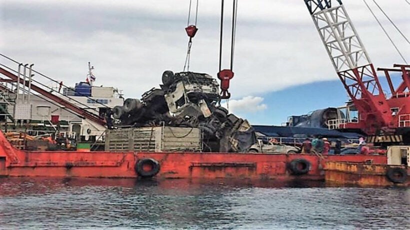 Raja salvage operation resumes, garbage truck, pick-up raised from seabed