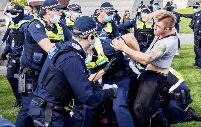 100s of protesters defy orders, arrests at Melbourne demonstrations