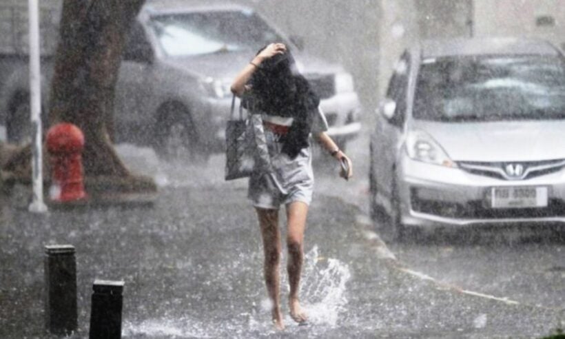 Heavy rain across the country this weekend – local forecasts