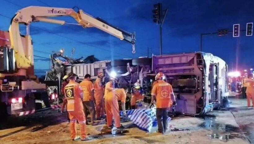 8 Roi-et volunteers killed, 33 injured in bus crash at Nakhon Ratchasima