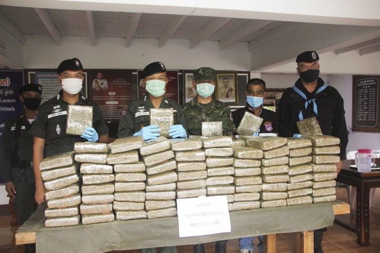 Border police find 160 kilograms of marijuana hidden in fertiliser sacks