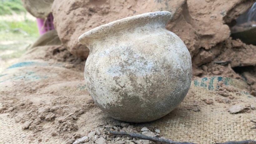 1,500 year old human bones and pottery found in Isaan province