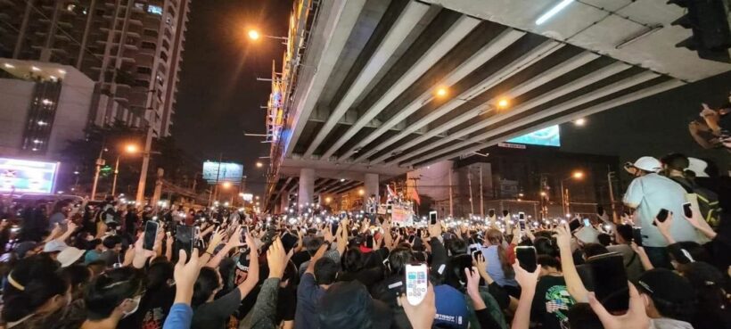 Saturday night protests around Bangkok end peacefully