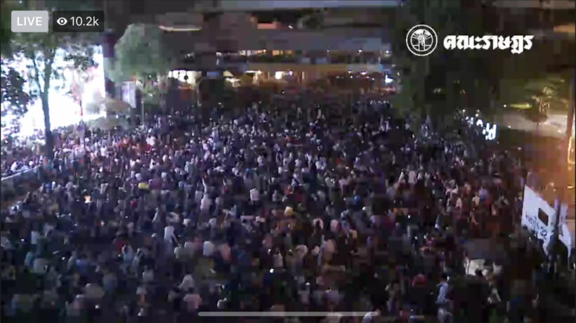 Bangkok city intersection closed and secured ahead of next rally at 5pm