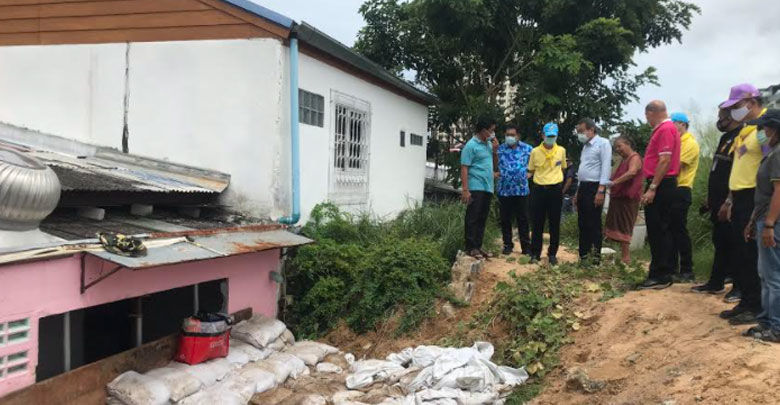 Worst flood in years Chon Buri residents say, Pattaya City officials plan to build a flood barrier