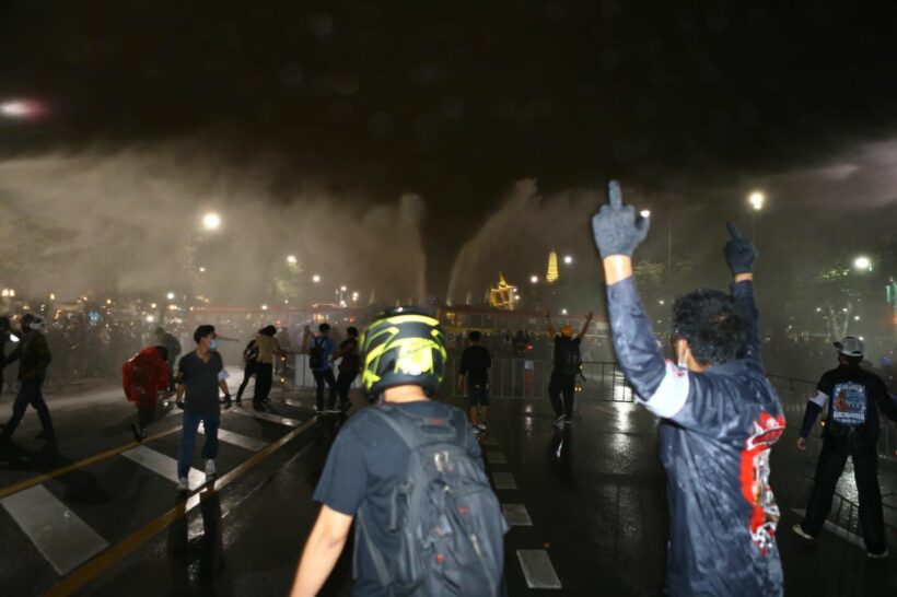 3 protesters injured as police turn on the water cannons again at last night’s protest