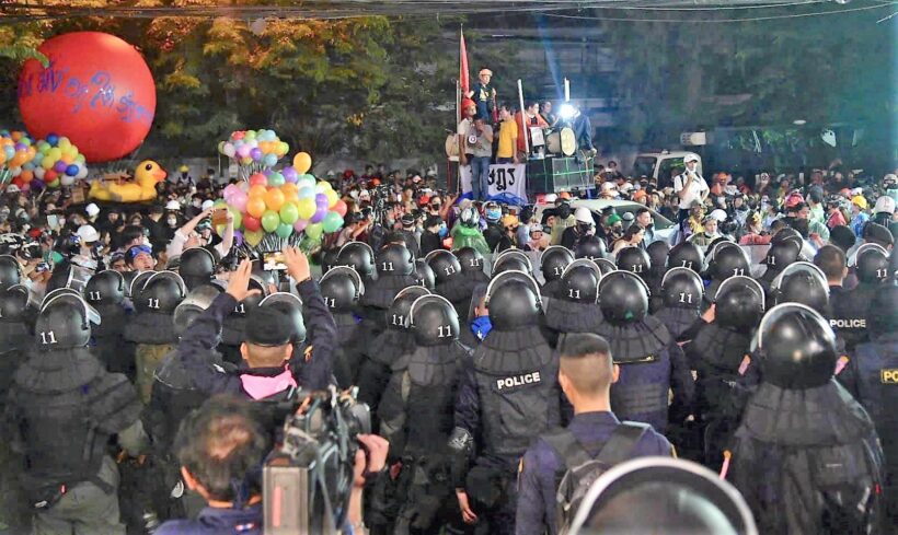 55 people injured in clashes at Bangkok protests