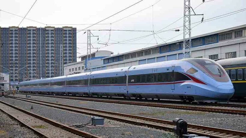 State Railway officials sign 5 high-speed rail contracts as part of project linking Thailand and China